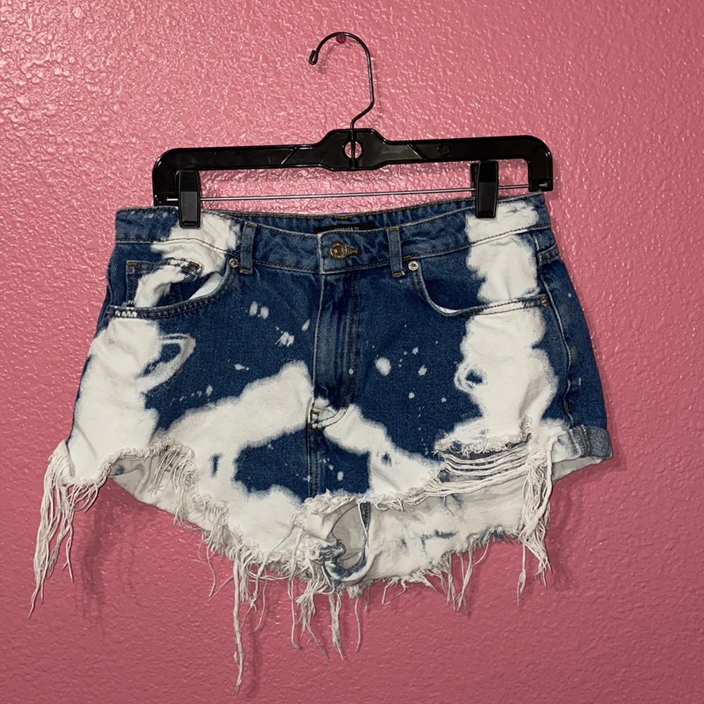 Bleached shorts